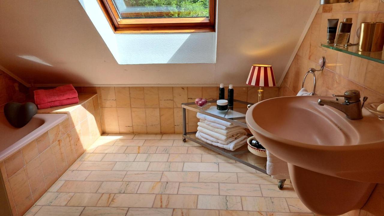 Ferienwohnung In Bad Wilhelmshoehe Weltkulturerbe Kassel Bagian luar foto